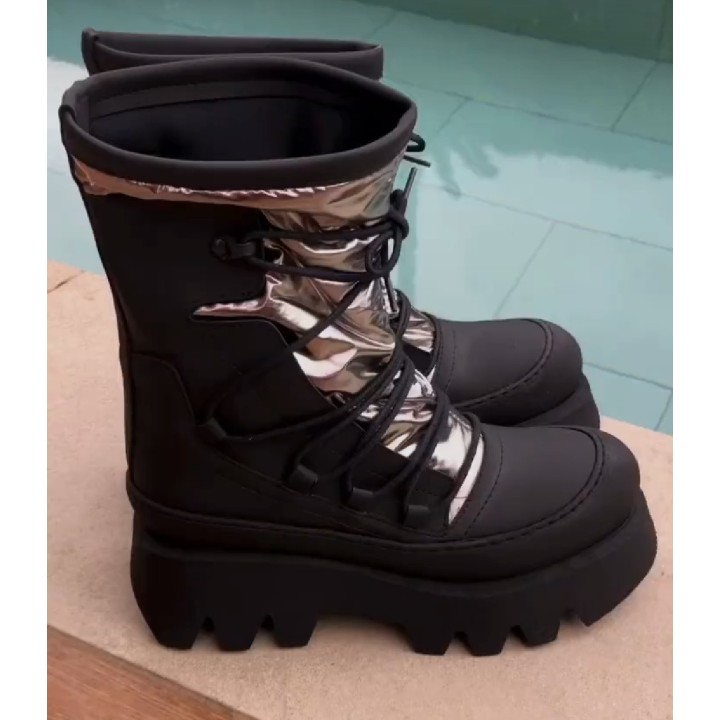BOTA APRES SKY
