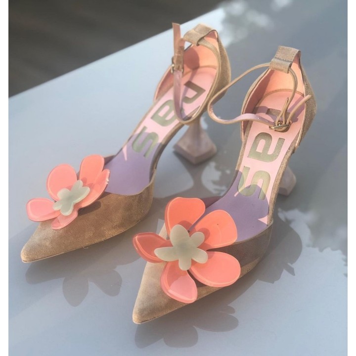 ZAPATO STILETTO FLOR ANTE