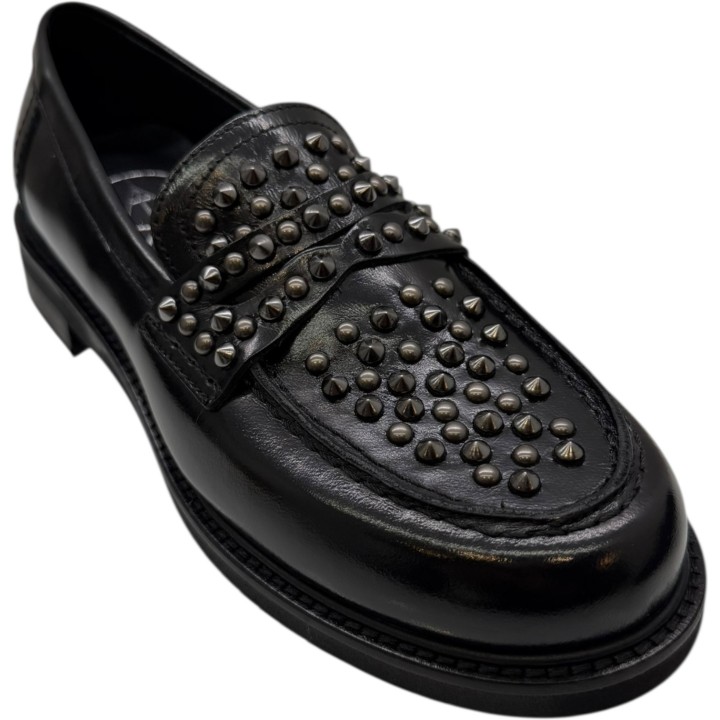 ZAPATO MOCASIN TACHAS