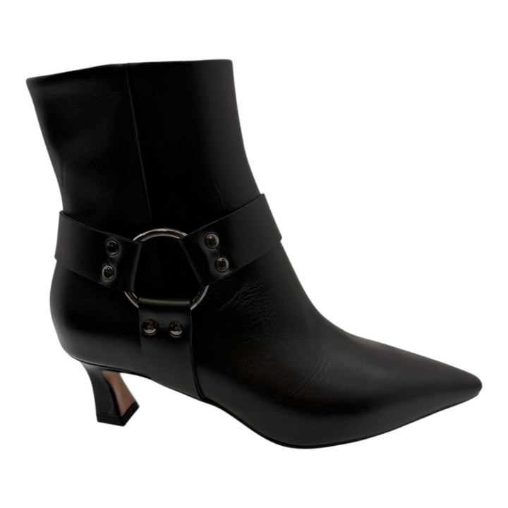 BOTIN PUNTERA PIEL